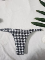 Biquíni Aro V Xadrez Preto e Branco Asa Delta