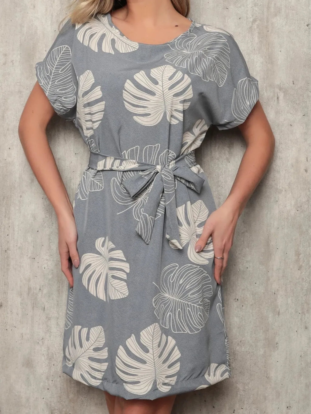 Vestido Crepinho Estampado Confortável com Cinto