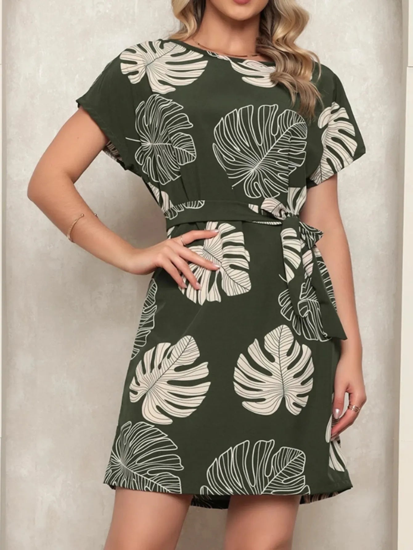 Vestido Crepinho Estampado Confortável com Cinto