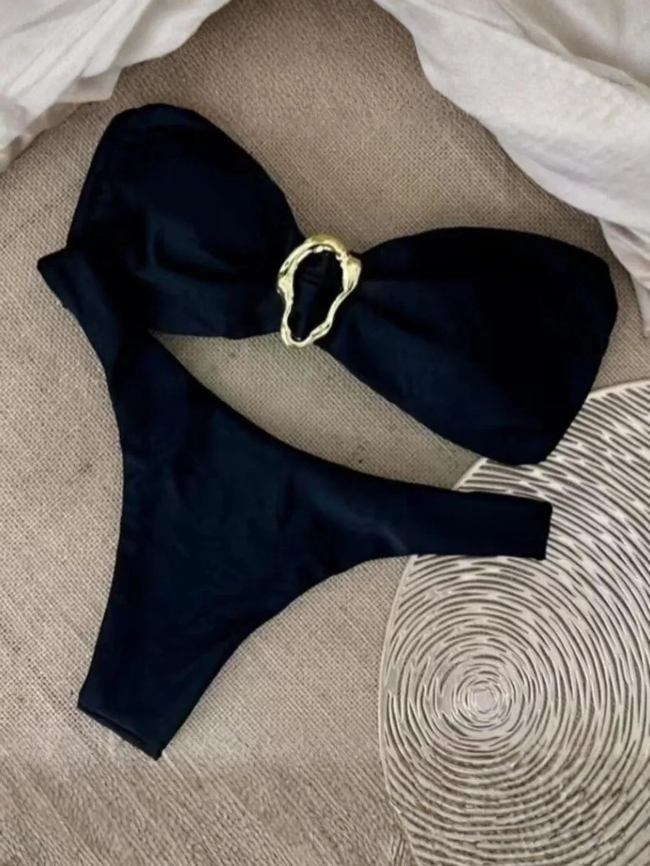 Conjunto Biquíni Tomara que Caia com Detalhe Metálico