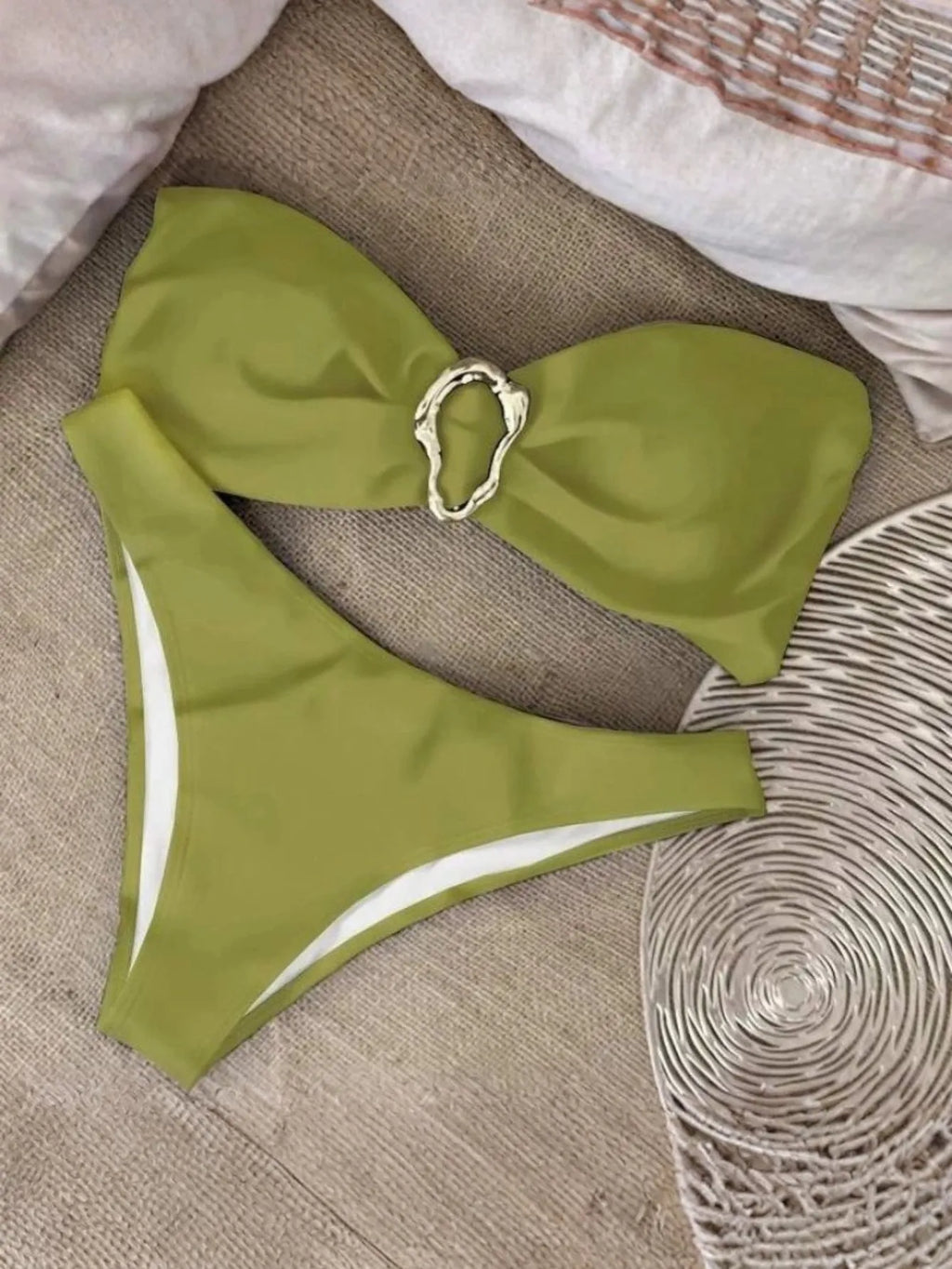 Conjunto Biquíni Tomara que Caia com Detalhe Metálico